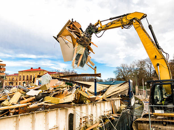 Best Yard Cleanup Services  in Cochituate, MA